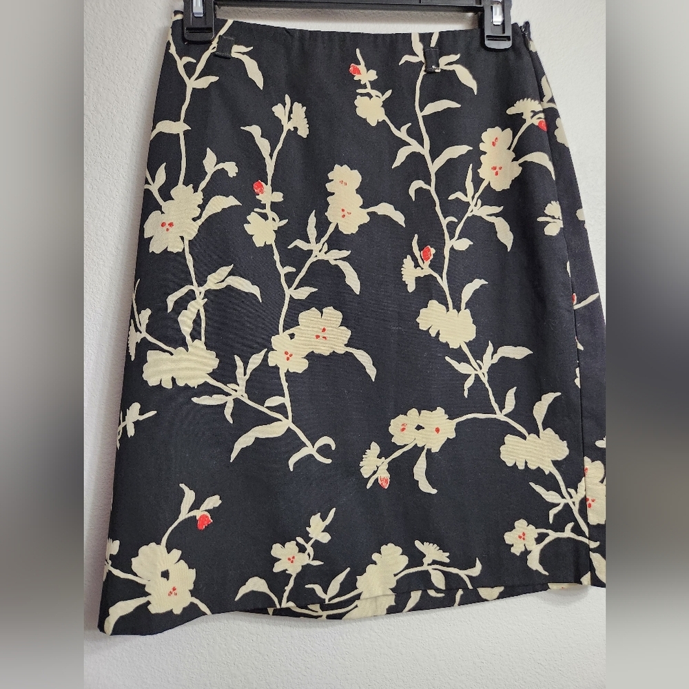 Anne Taylor Loft Floral Black Tan Red Cotton Mini Skirt Size 2